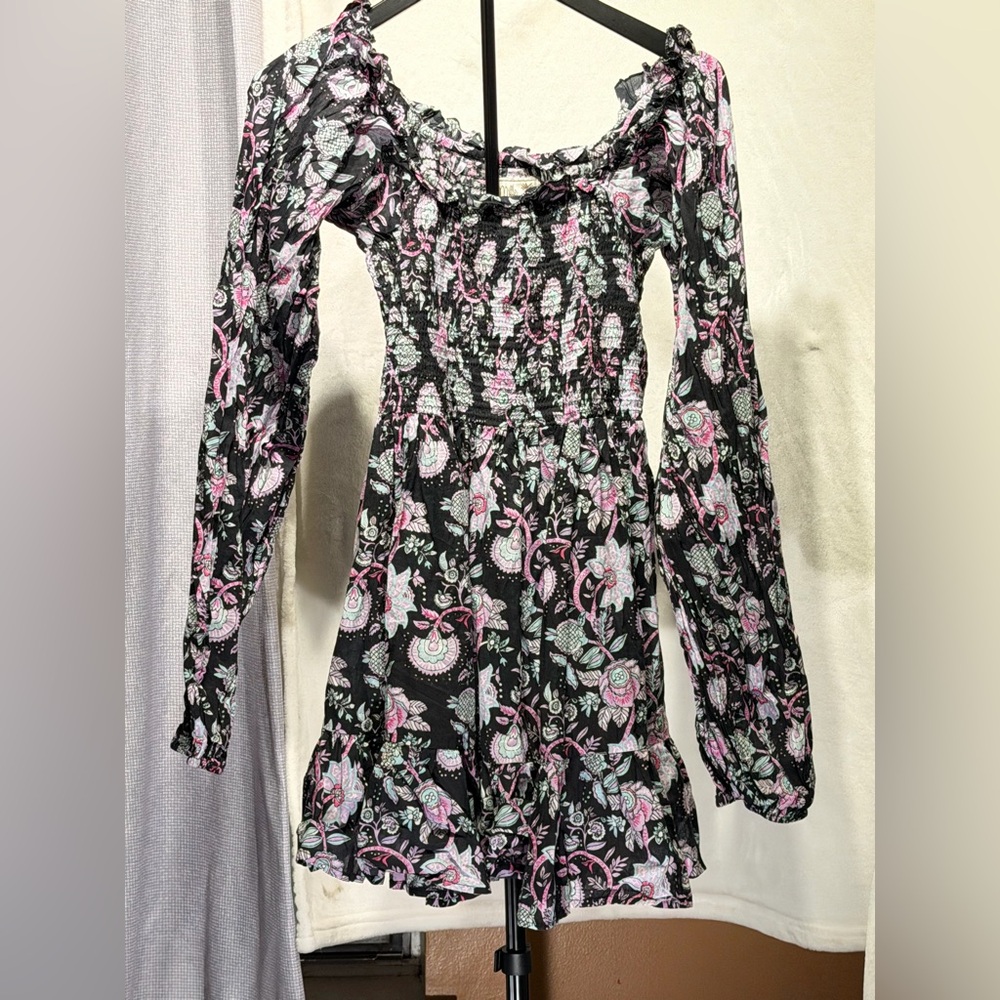 Mille Travel and Resort Calista Mini Dress in the “Tropical Night” Print Sz M
